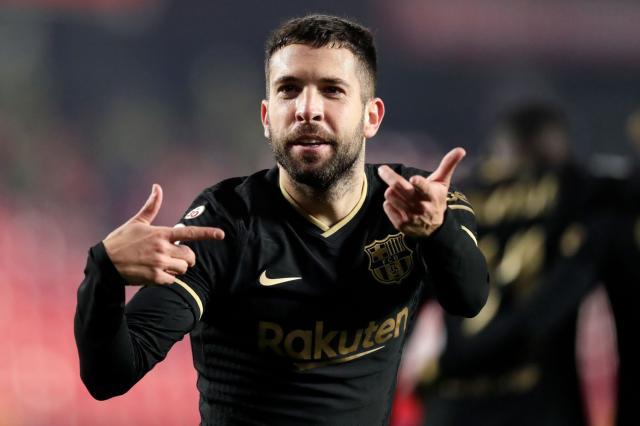 1612395836954024556.jpg EtVeON1XUAIptkz.jpg